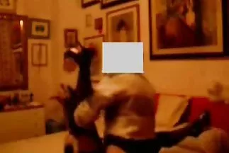 चुड़ैल पोशाक में, अप्सरा भी कामुक हिंदी में फुल सेक्सी फिल्म दिखती है