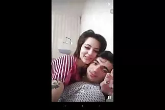 स्टूडियो से एक सुखद आश्चर्य सेक्सी वीडियो एचडी में फुल मूवी